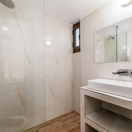 Kripis Studio * Пефкохори